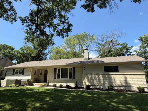 8100 Dearborn Dr, Prairie Village, KS 66208