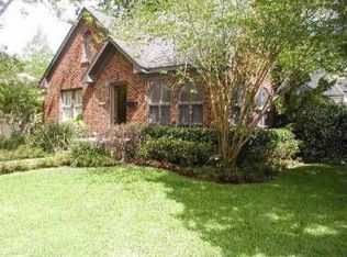 2704 Centenary St, Houston, TX 77005