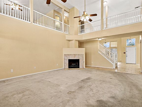 5th image of 531 Pecan Leaf Dr