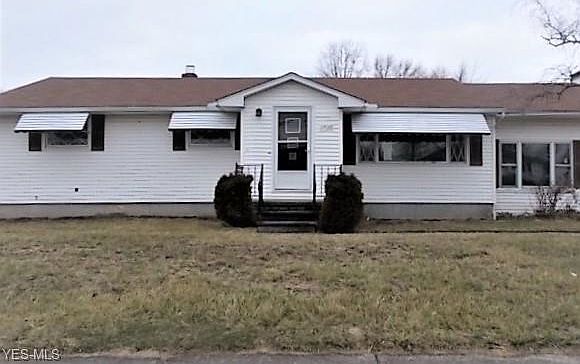 1st image of 1722 W 28th St
