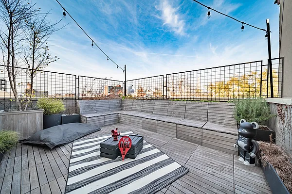 Sold by Compass | media 28