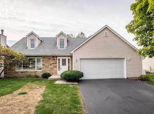 207 Foxfire Dr, Lake Zurich, IL 60047