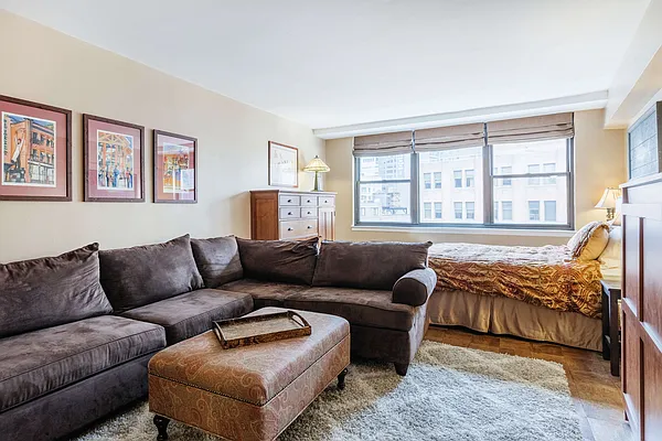 Sold by Compass | media 9