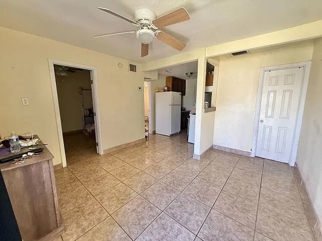 2 bed, $700 — Photo 4