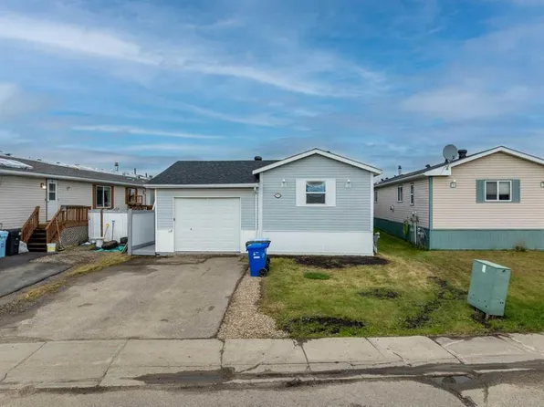 193 S Mitchell Dr, Wood Buffalo, AB T9K 2P1