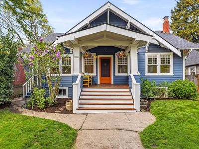 3557 NE Hollyrood Ct, Portland, OR, 97212