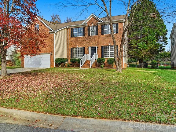 4th image of 11023 Sycamore Club Dr