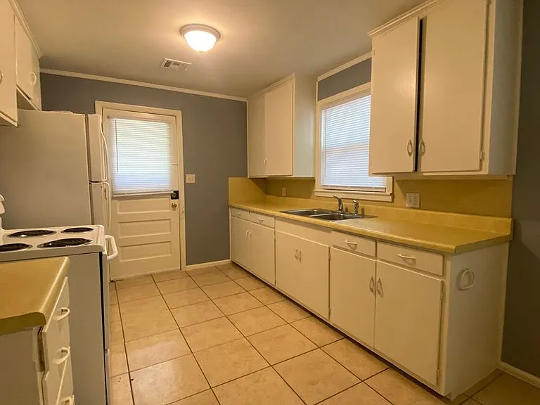 1328 S 74th East Ave — Photo 5