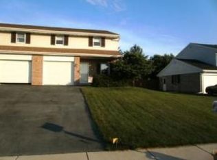 263 Colonial Dr, Akron, PA 17501