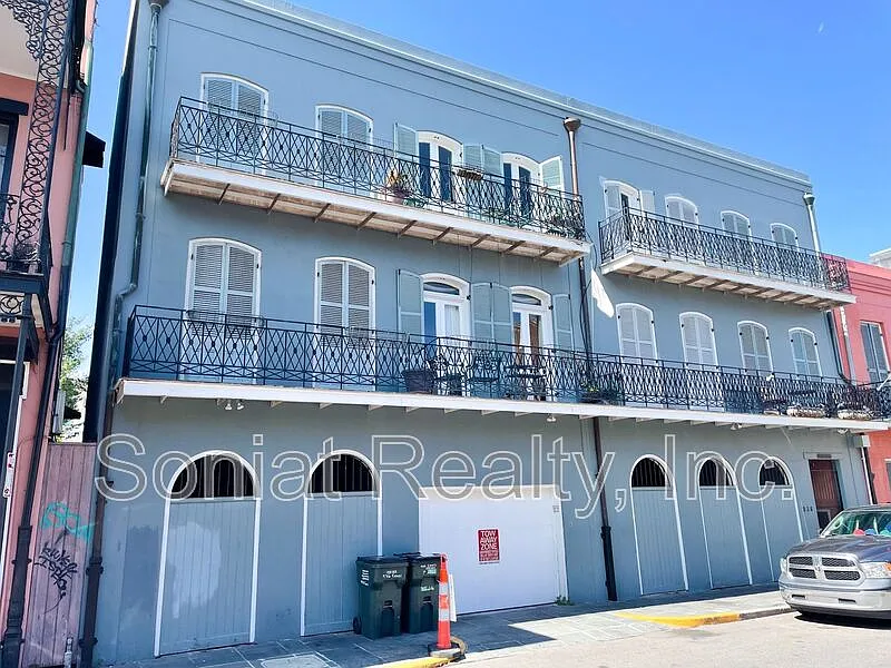 936 Conti St #11