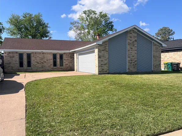 5919 Ollia Cir, Pasadena, TX 77505