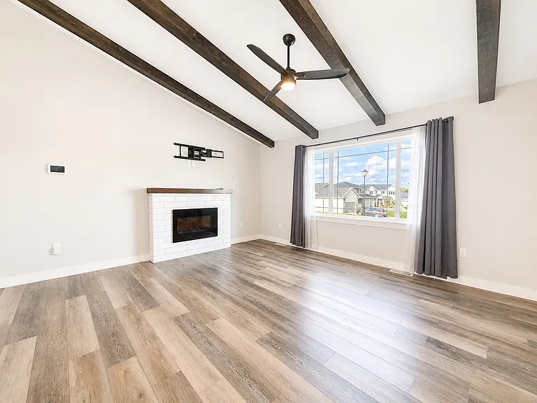901 David Dr — Photo 2