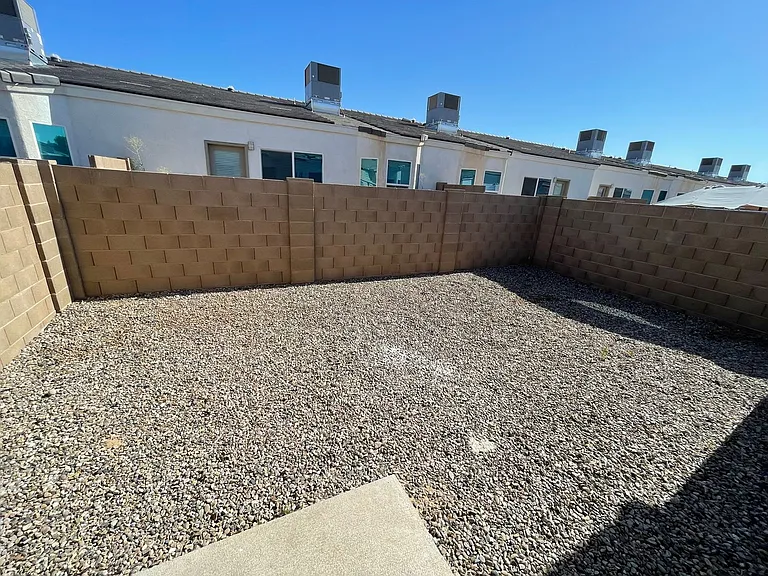 344 E Orchid St — Photo 19