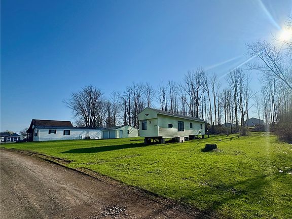 4th image of 8208 Walnut Rd