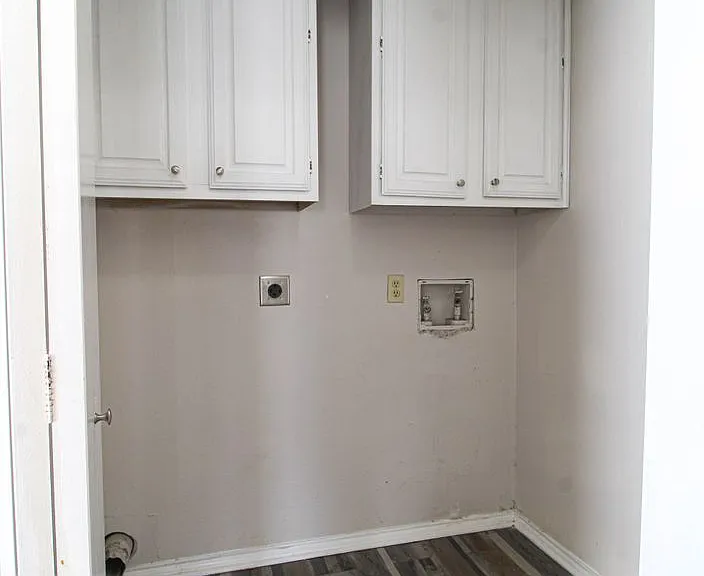 3815 Bremen Ave — Photo 12