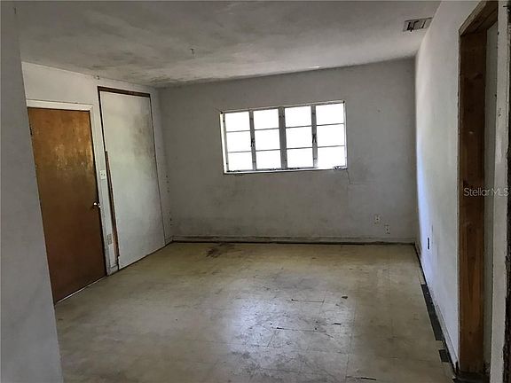 2nd image of 622 Mercado Ave