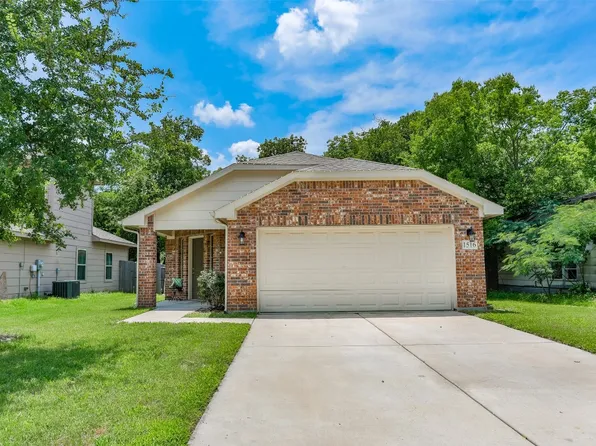 1516 E Broadway St, Gainesville, TX 76240