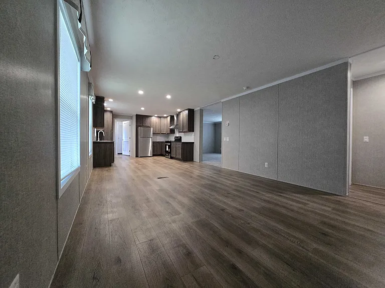 29800 Guilford Cir #423 — Photo 24