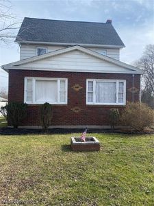 1827 Lansdowne Blvd, Youngstown, OH, 44505