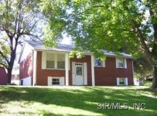 1327 Orchard St, Belleville, IL 62221