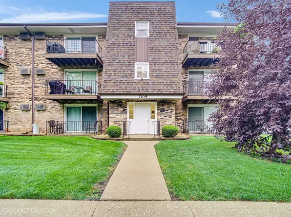 7105 98th St APT 304, Chicago Ridge, IL 60415