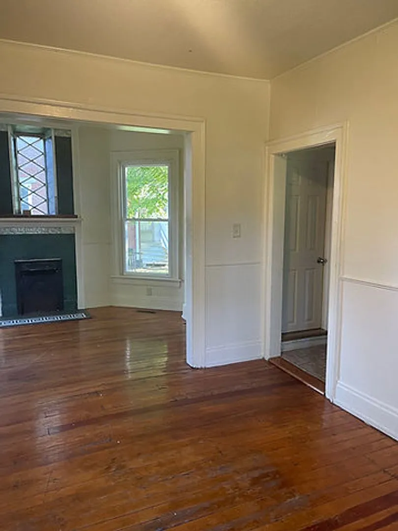 321 S. Main St. — Photo 3