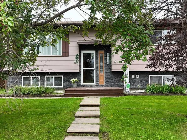 5210 S 10th Ave, Edson, AB T7E 1J9