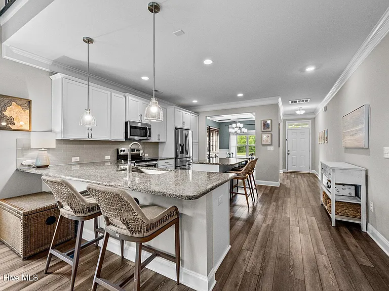 303 Red Cedar Dr — Photo 15