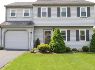 2 Rosewood Dr, Lancaster, PA 17603