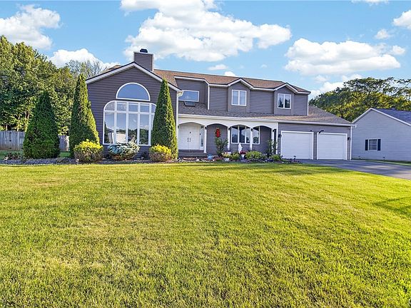 2nd image of 32 Morgan Ln