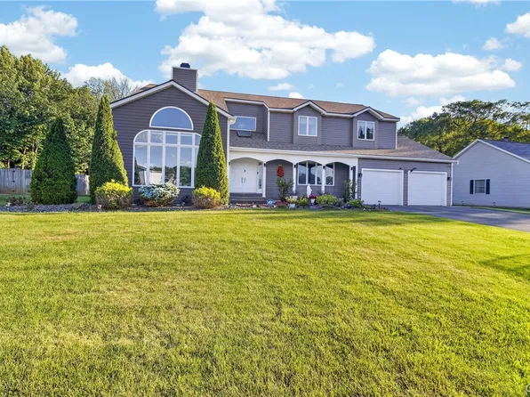 32 Morgan Ln, New Hartford, NY 13413