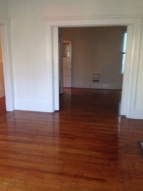 3rd image of 562 Hayes St APT 5