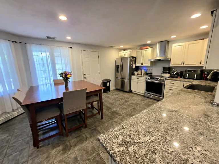 141 South St — Photo 6