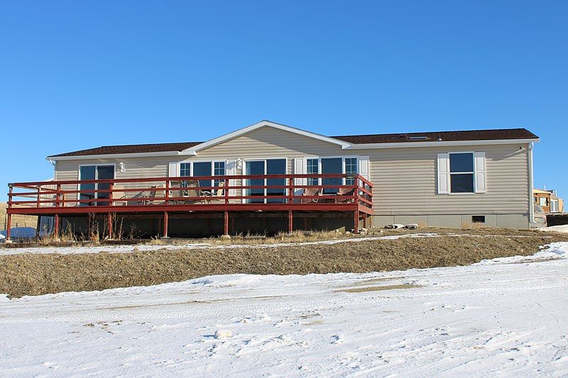 1st image of 7 Lakeview Dr