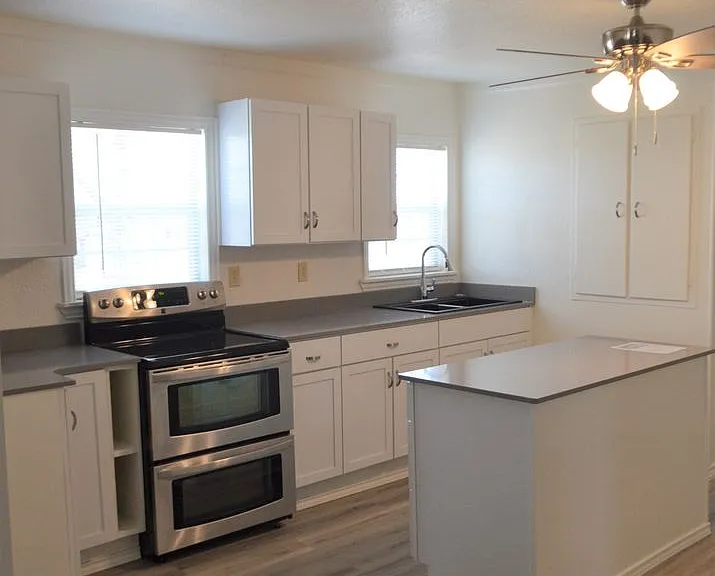 7601 FM 1690 — Photo 9