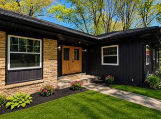 127 Magnolia Cir, Longmeadow, MA 01106