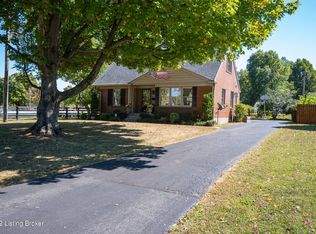 2816 Hikes Ln, Louisville, KY 40218