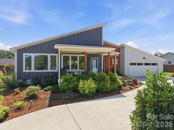 112 Upper Grove Ln, Weaverville, NC 28787