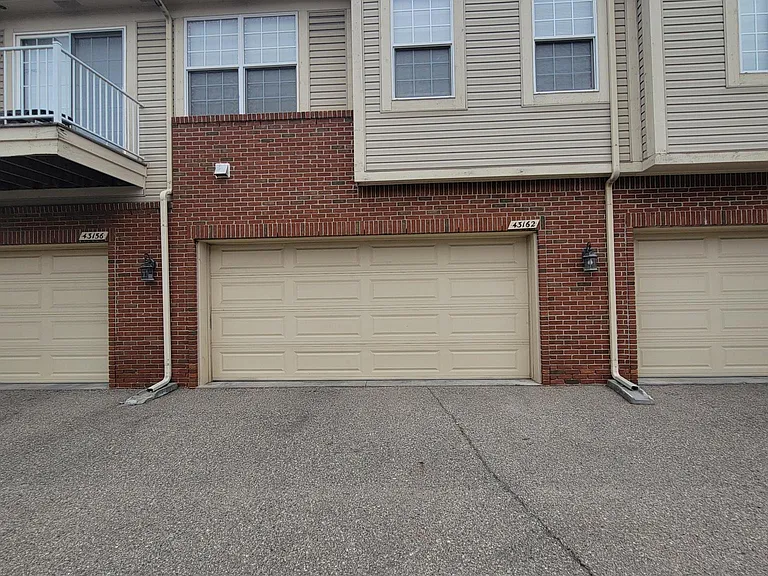 43162 Pendleton Cir — Photo 2