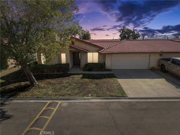 10323 Shahaptain Ave, Hesperia, CA 92345