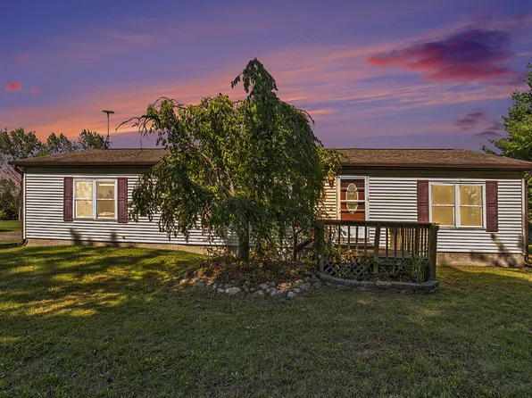 30194 52nd Ave, Paw Paw, MI 49079