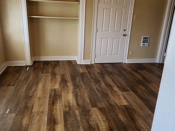 5th image of 921 E Broadway #305