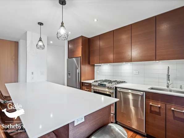 65-35 Yellowstone Boulevard image 10 of 21