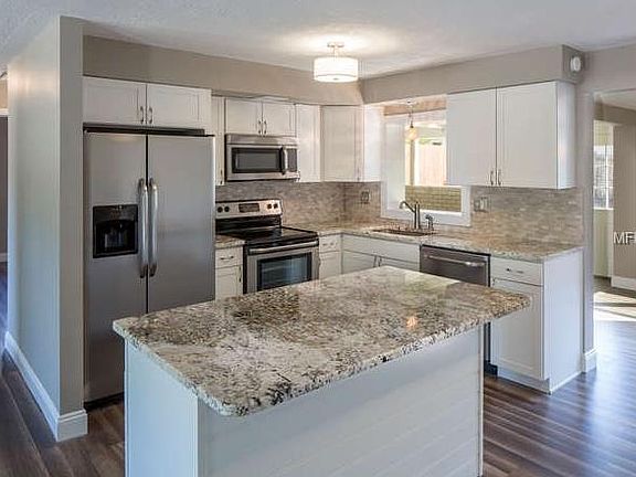 4th image of 927 Knollwood Dr