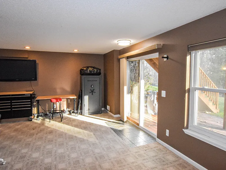2049 Laurel Oak Dr — Photo 29