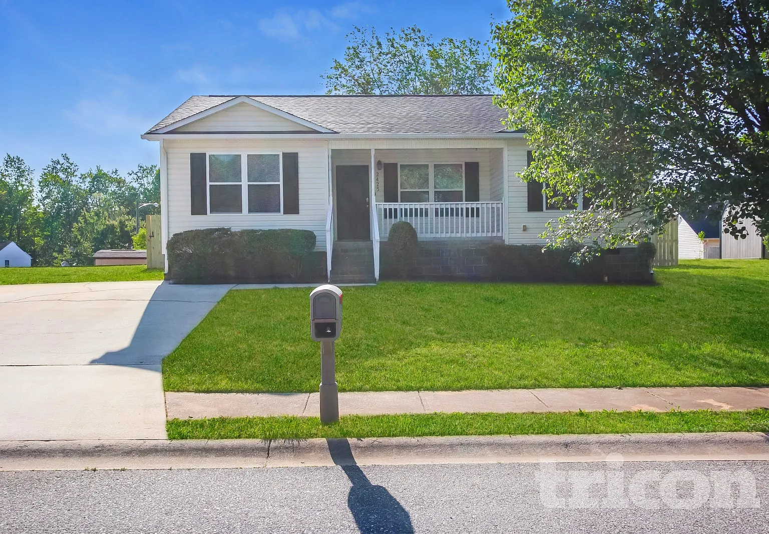 2425 Saluda Drive Gastonia NC — Photo 1