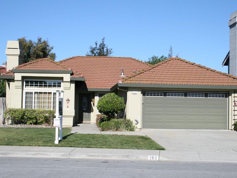 1st image of 260 Fox Hollow Cir