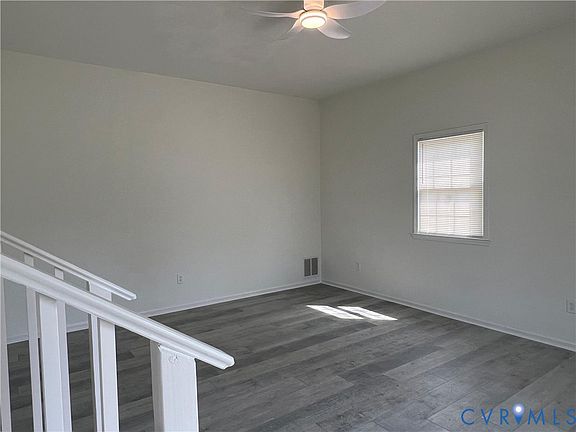 5th image of 1403 Algona Rd