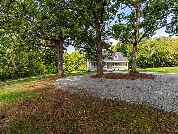 2nd image of 1695 Buckner Clark Rd