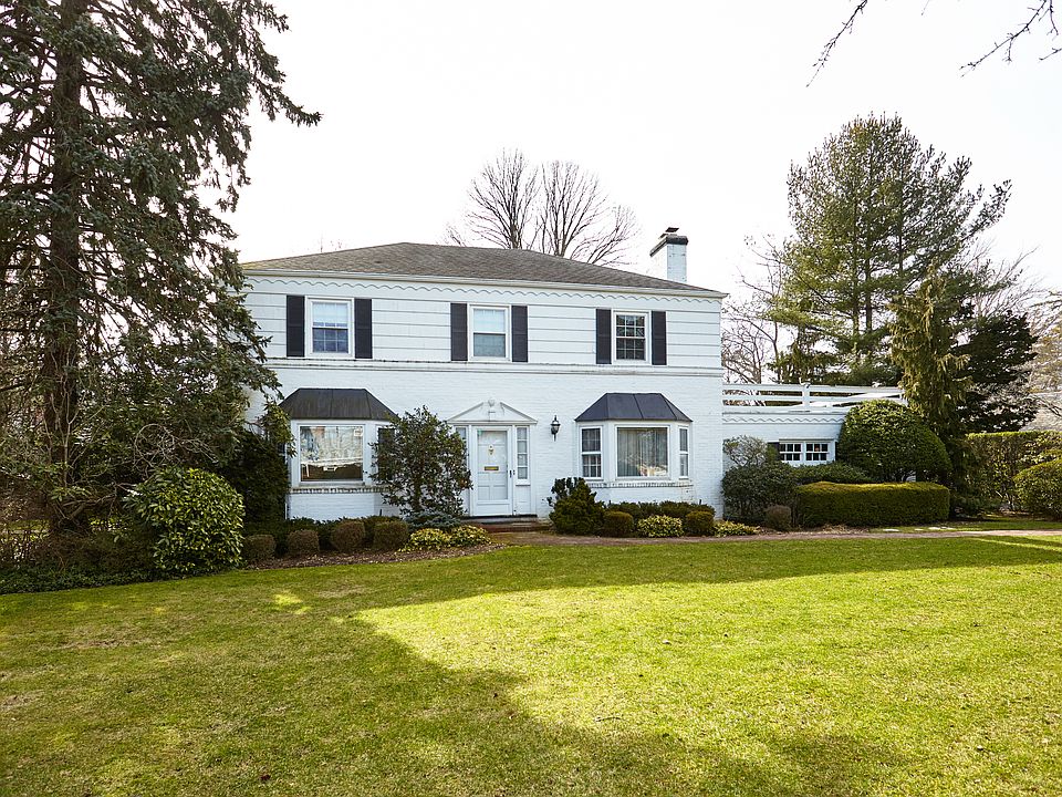 1st image of 1379 Boxwood Dr W
